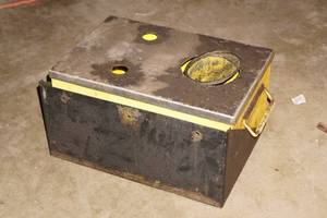 lot 200 image: Parts Washer Box