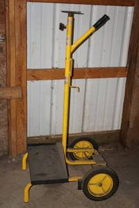 lot 201 image: Fostoria 2 Wheel Utility Cart