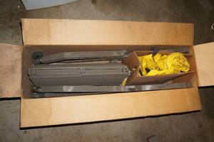 lot 203 image: Rubbermaid X-Frame Cart