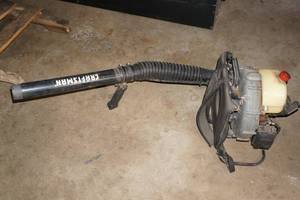 lot 208 image: Craftsman Backpack Blower