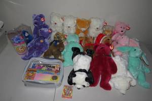 lot 232 image: Large Beanie Babies - Collector Club Bears