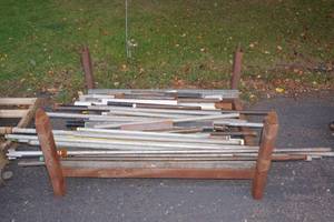 lot 324 image: Metal Tubing