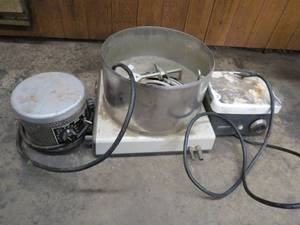 lot 306 image: Water Bath, Heater, Hot Plate