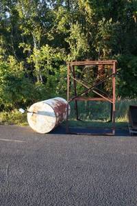 lot 369 image: Tank and Stand