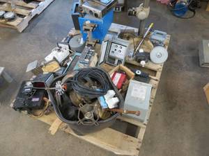 lot 359 image: Electrical and Lab Equipment