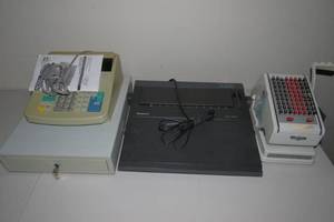lot 391 image: Cash Register, Adding Machine, Typewriter