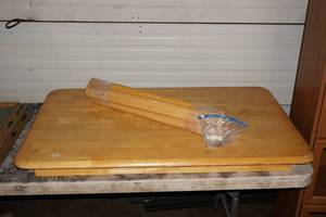 lot 405 image: Table with Legs