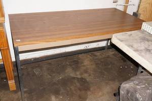 lot 415 image: Rectangle Table