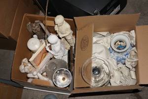 lot 420 image: Home Dcor - Large Wine Glass