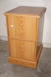 lot 432 image: Side Table