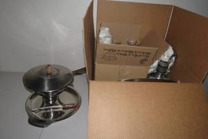 lot 450 image: Fondue Set, Serving Plates