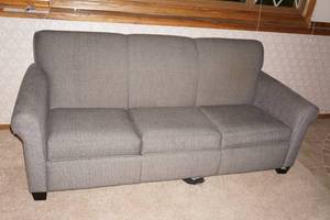 lot 486 image: Hide-A-Bed Couch-Grey