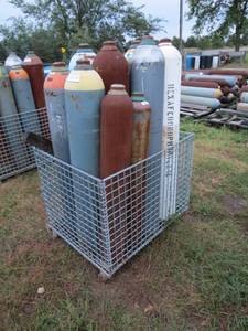 lot 471 image: Damaged Welding Tanks-#7