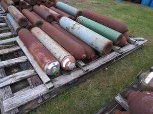 lot 481 image: Damaged Welding Tanks-#17