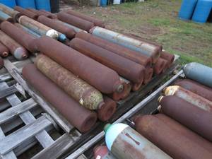 lot 483 image: Damaged Welding Tanks-#19