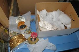 lot 457 image: Decorative Globes and Similar Dcor