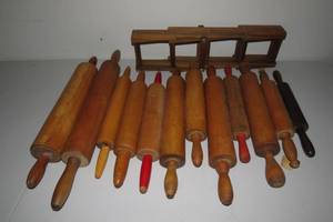 lot 452 image: Rolling Pin Collection with Stand