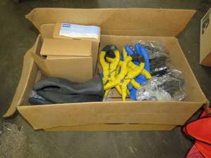 lot 296 image: Linemans Gloves and Clamps