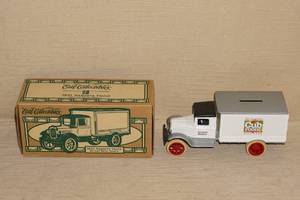 ERTL Delivery Truck Bank