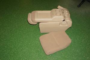 Second Row Center Seat from 2008 Honda Odyssey