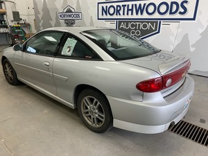 lot 2 image: 2005 Chevy Cavalier -No Reserve-