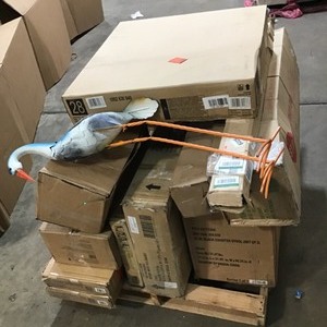 lot 20 image: Pallet  with assorted furniturehome decor and ceiling light review pictures