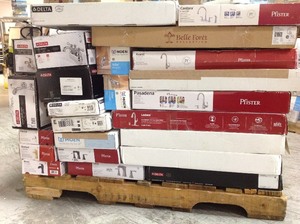 lot 51 image: PALLET WITH MIX BRAND  FAUCETS FOR PARTS SEE PICS