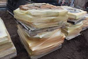 lot 254 image: Lot of (2) Pallets of Limestone weathered edge