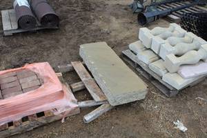 lot 275 image: Laurel Sandstone Slab 16x48x6in.