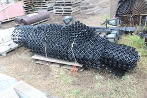 lot 290 image: Commercial Open-Grate Plastic Flooring Roll