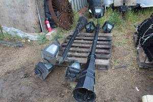 lot 291 image: Lot of (2) Decorative 3-Lamp Street Lamp Posts with Fixtures