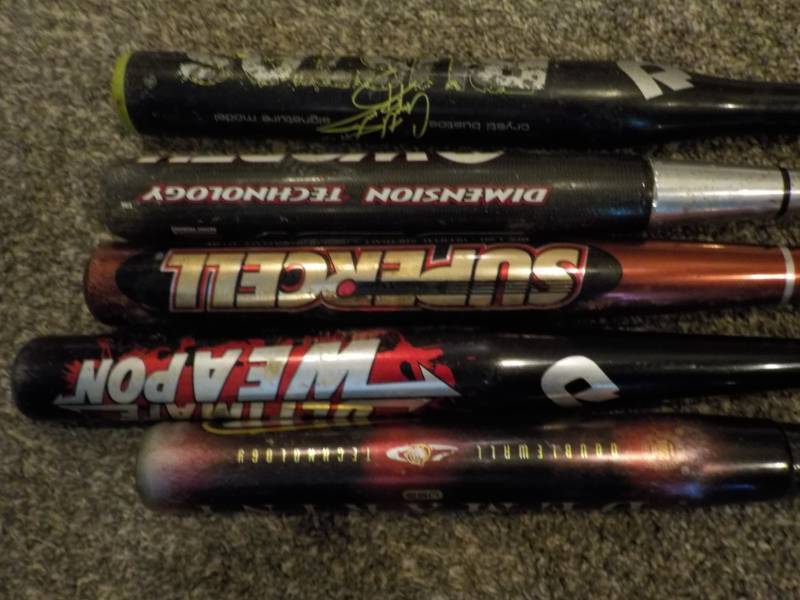 lot 568 image: SOFTBALL BATS, DIMARINIS AND MORE