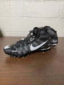 lot 95 image: New Black Nike FLYWEAVE Cleats