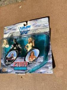 lot 334 image: World Wrestling Federation 2 Tuff Series 1 Action Figure Set