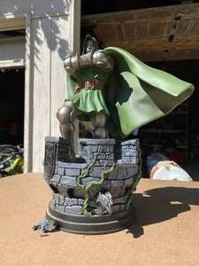 lot 341 image: Doctor Doom Marvel Sculpture #3154 of 5000