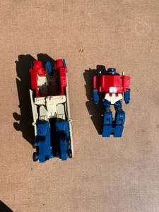 lot 342 image: Optimus Prime Transformer Truck  and Action Figure