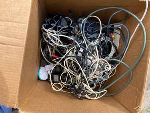 lot 364 image: Box of Misc Cords