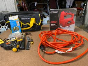 lot 376 image: Lot of Tools