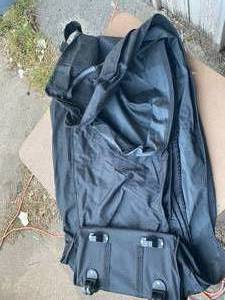 lot 818 image: Long Roller Bag