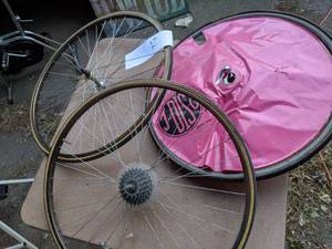 lot 52 image: Lot of 3 bicycle tires
