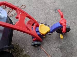 lot 54 image: Kids Bicycle with Adult assist handle
