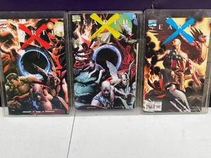 lot 114 image: Earth X comic lot  issues 0-1