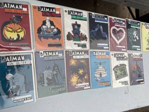 lot 125 image: Bat man Long Halloween COMPLETE series   Issues  #1 - 13