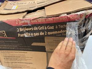 lot 411 image: Open box grill