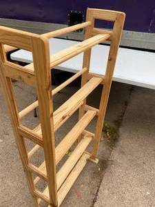 lot 412 image: Wooden Rack