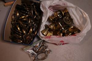 lot 306 image: Lot of Door Knobs