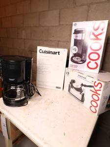 lot 330 image: Lot of 4 Kitchen Items
