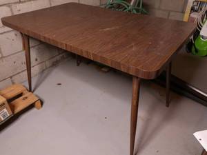 lot 337 image: MCM table