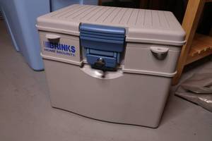 lot 396 image: Brinks Home Security Safe