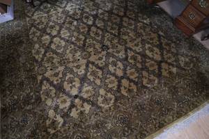 lot 421 image: Large and Beautiful Hom Area Rug